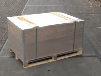 Pallet afdekvellen, massiefkarton, wit-bruin, ongecoat. 77x117cm. artikel afbeelding