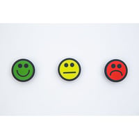 Rond magneetje FACE Ø 35 mm, VE = 10 stuks smiley (Kleur: Geel; Uitvoering magneet: smiley neutraal)