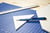 Snijmes Westcott office 9mm met schuifsluiting en metalen houder blauw