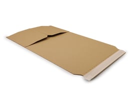 Wikkelverpakking A5+ 245x165x70 mm. met zelfklevende sluitstrip en scheurstrip voor het snel en eenvoudig openen