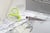 Schaar Scotch 20cm titanium met groot oog groen blister