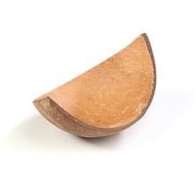 Coconut bootje, circa 100 x 65 x h15/50 mm