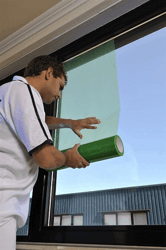 Raamfolie zelfklevend 50cm breed x 100mtr. 2 Maanden UV bestendig artikel afbeelding