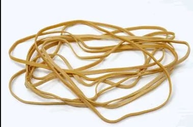 Elastiek 40mm lengte x 1.5mm breed. Kleur: Bruin.