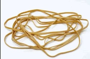 Elastiek 40mm lengte x 1.5mm breed. Kleur: Bruin.